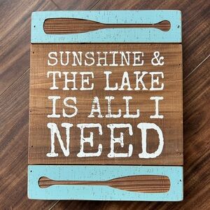 Sunshine & Lake Wood Sign